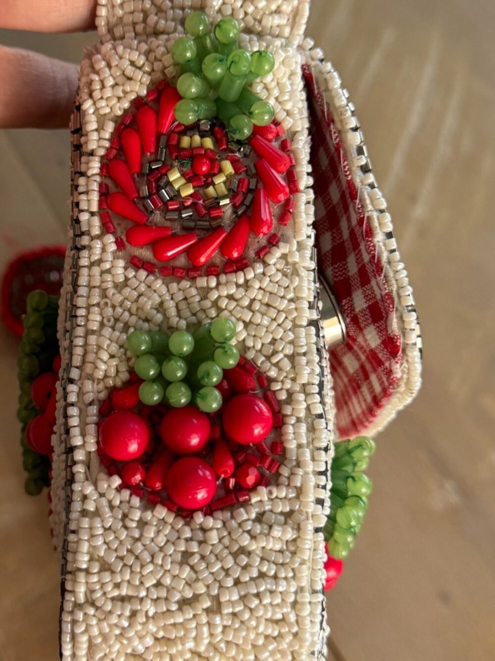 Brand New With Tags (NWT) Viral TikTok Tomato Beaded Shoulder Bag - Picture 5 of 6